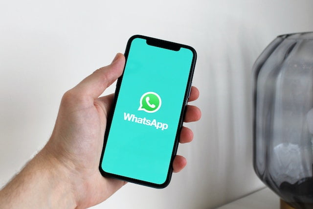 Cara Mengetahui Siapa yang Menyadap WhatsApp Kita
