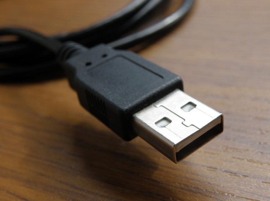 cara menyambungkan HP ke speaker menggunakan kabel data